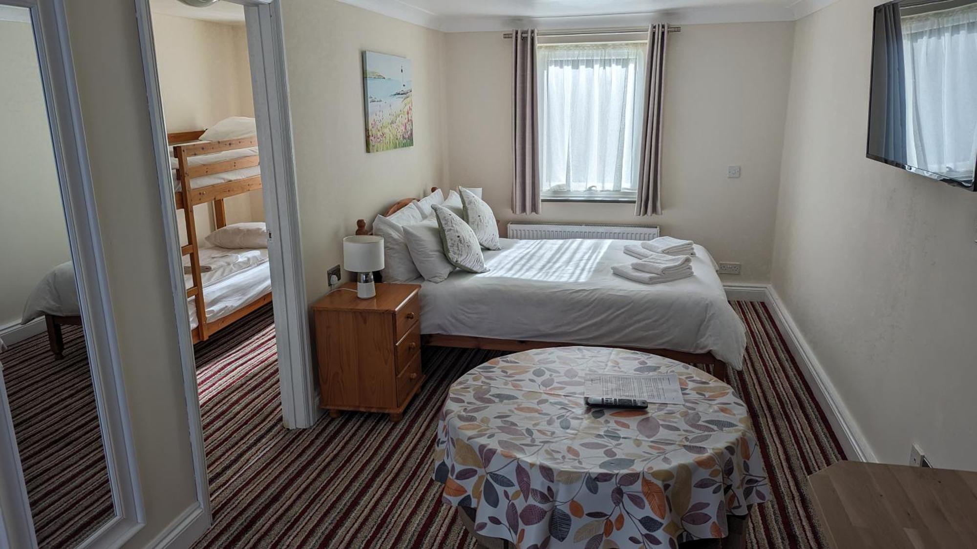 Ivybridge Guesthouse フィッシュガード エクステリア 写真