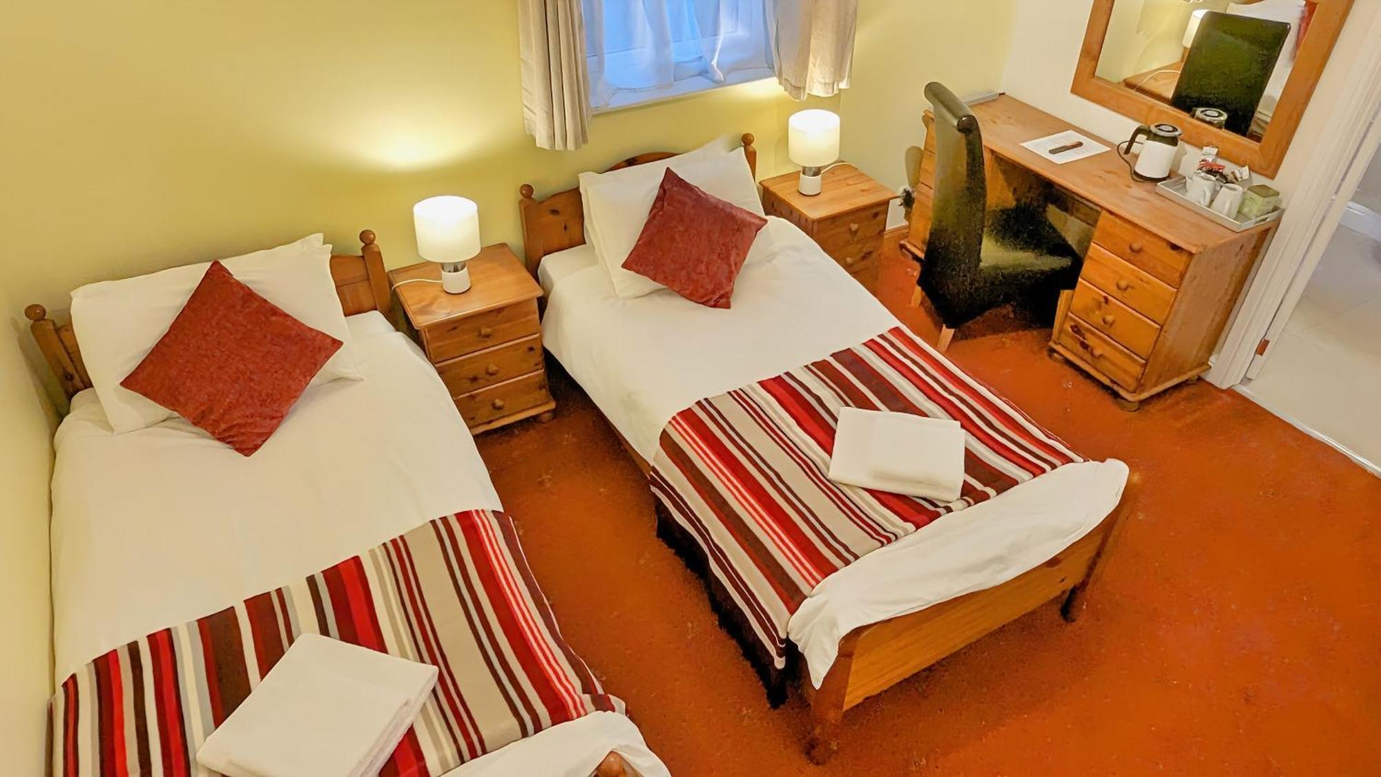 Ivybridge Guesthouse フィッシュガード エクステリア 写真