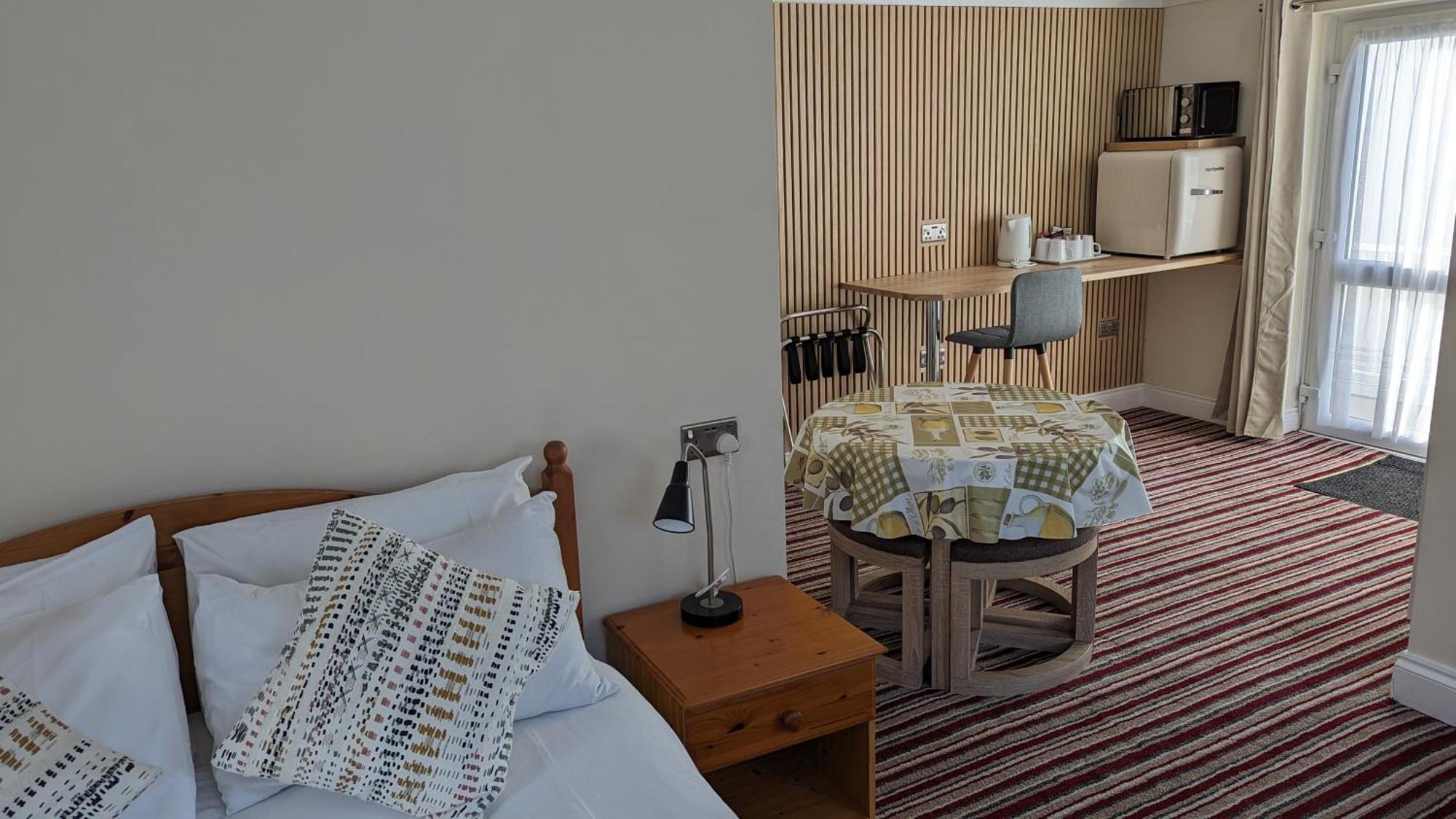 Ivybridge Guesthouse フィッシュガード エクステリア 写真