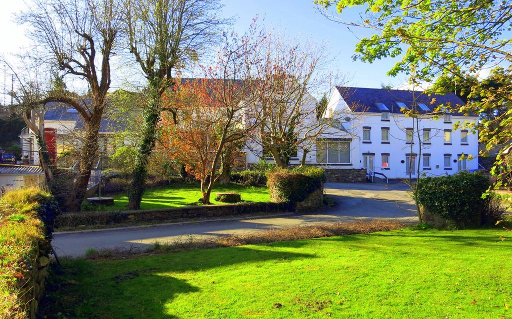 Ivybridge Guesthouse フィッシュガード エクステリア 写真